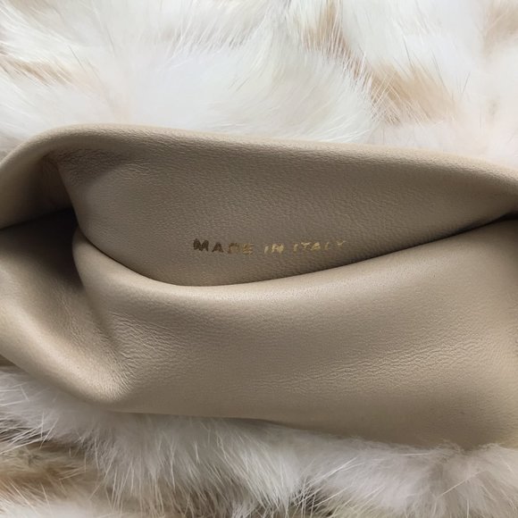 Marc Jacobs Cream Rabbit Fur Clutch - Picture 9 of 10